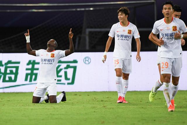 格林37分火箭大胜奇才4连胜 雄鹿逆转战胜76人